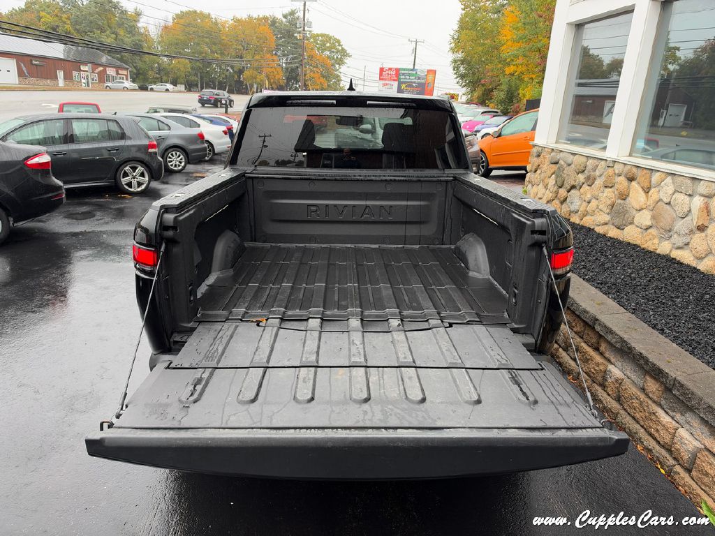 Photo 9 of this RIVIAN R1T