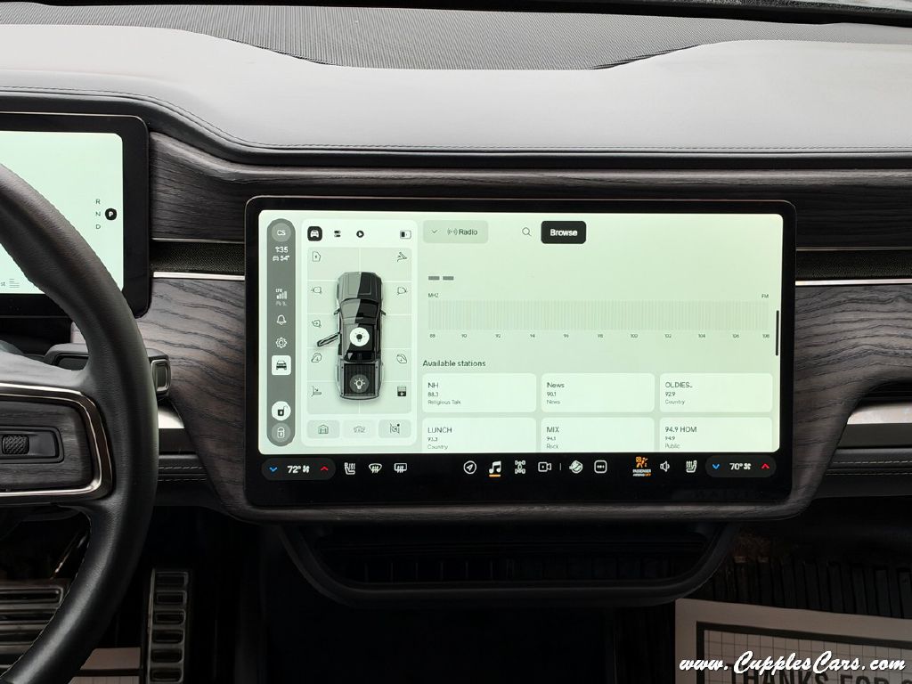 Photo 18 of this RIVIAN R1T