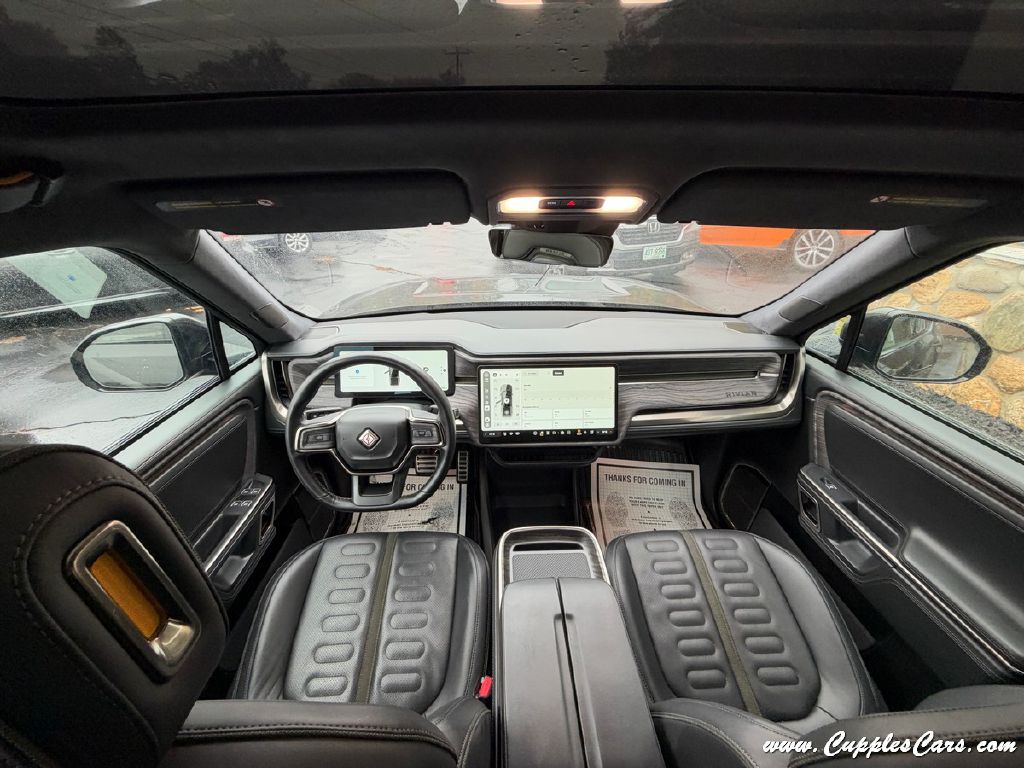 Photo 20 of this RIVIAN R1T