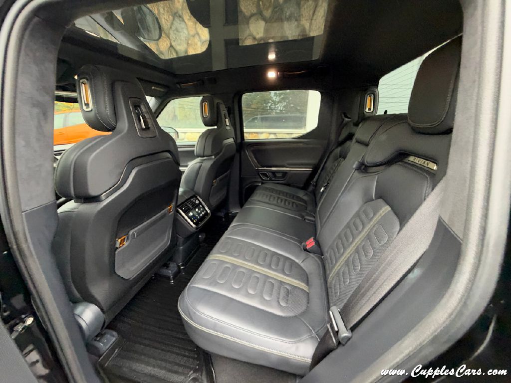 Photo 22 of this RIVIAN R1T