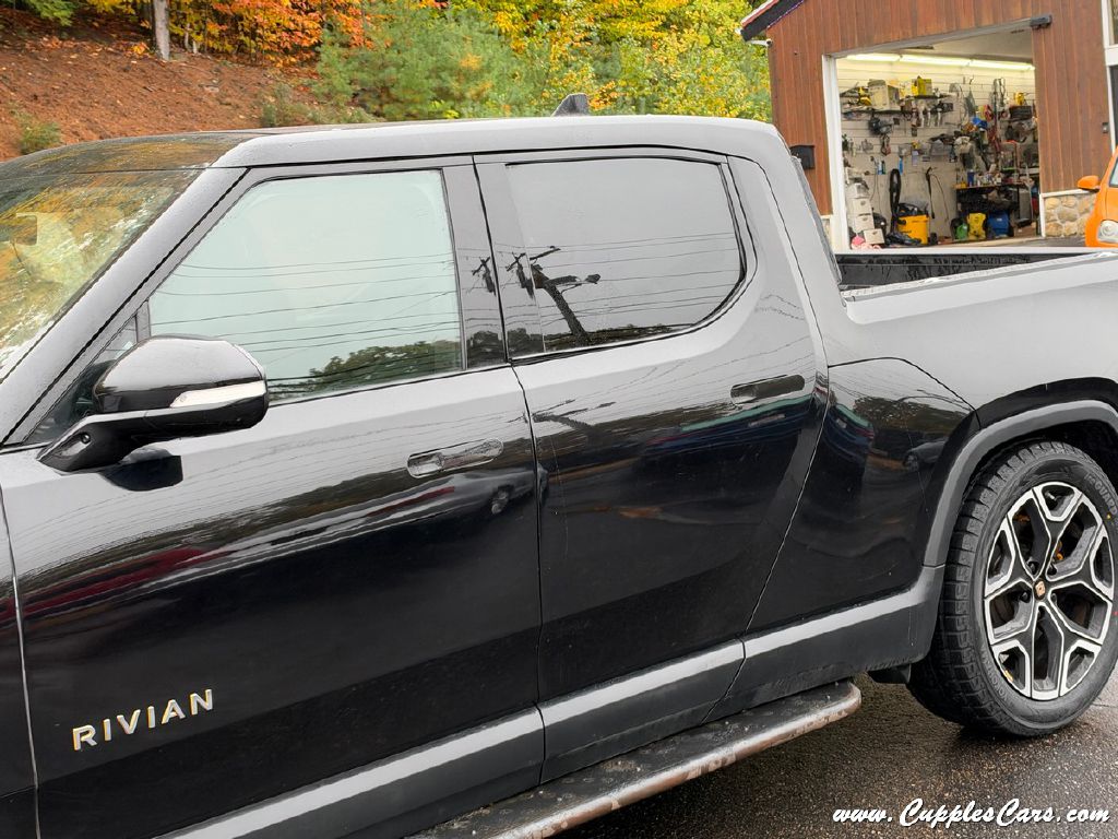 Photo 27 of this RIVIAN R1T