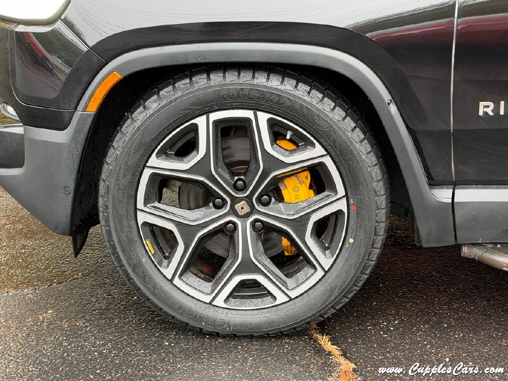 Photo 37 of this RIVIAN R1T