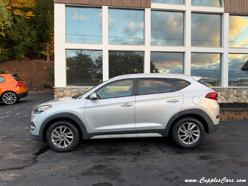 Photo 10 of this HYUNDAI TUCSON