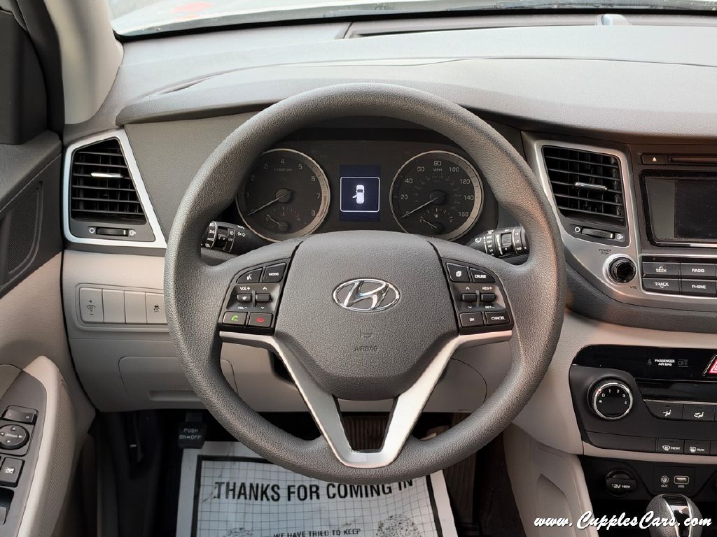 Photo 18 of this HYUNDAI TUCSON
