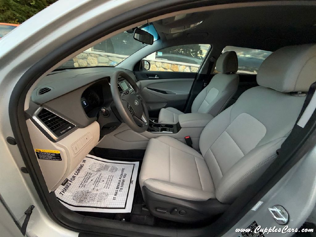 Photo 22 of this HYUNDAI TUCSON