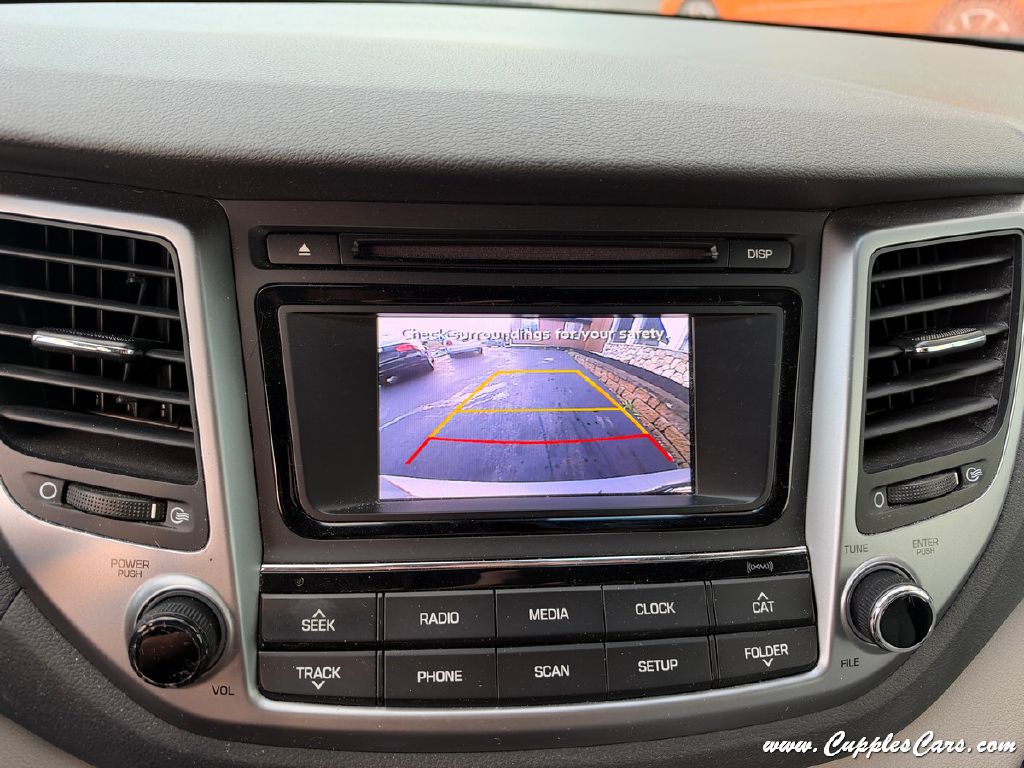 Photo 24 of this HYUNDAI TUCSON