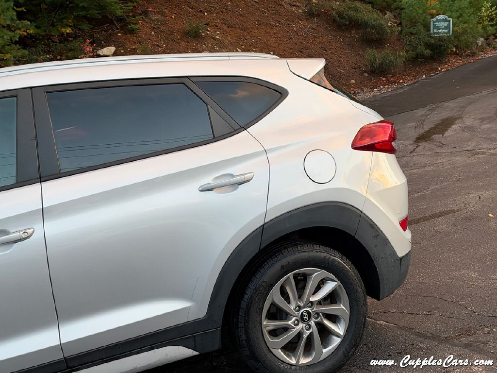 Photo 29 of this HYUNDAI TUCSON