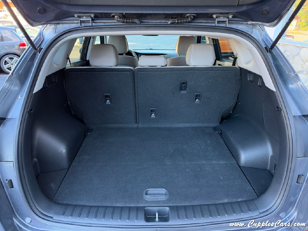 Photo 7 of this HYUNDAI TUCSON