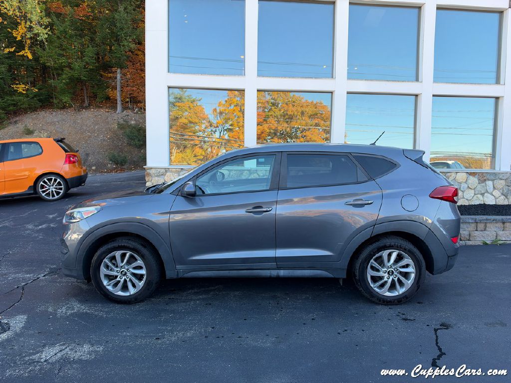 Photo 9 of this HYUNDAI TUCSON