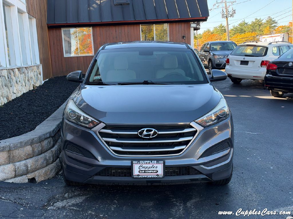 Photo 10 of this HYUNDAI TUCSON