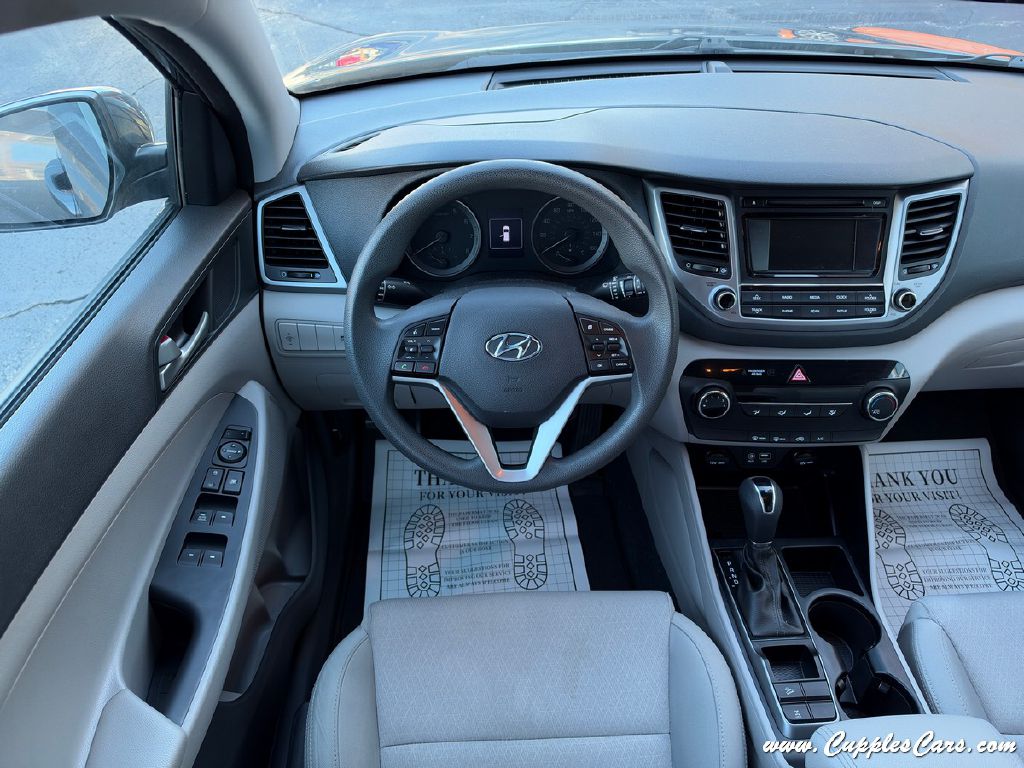 Photo 14 of this HYUNDAI TUCSON