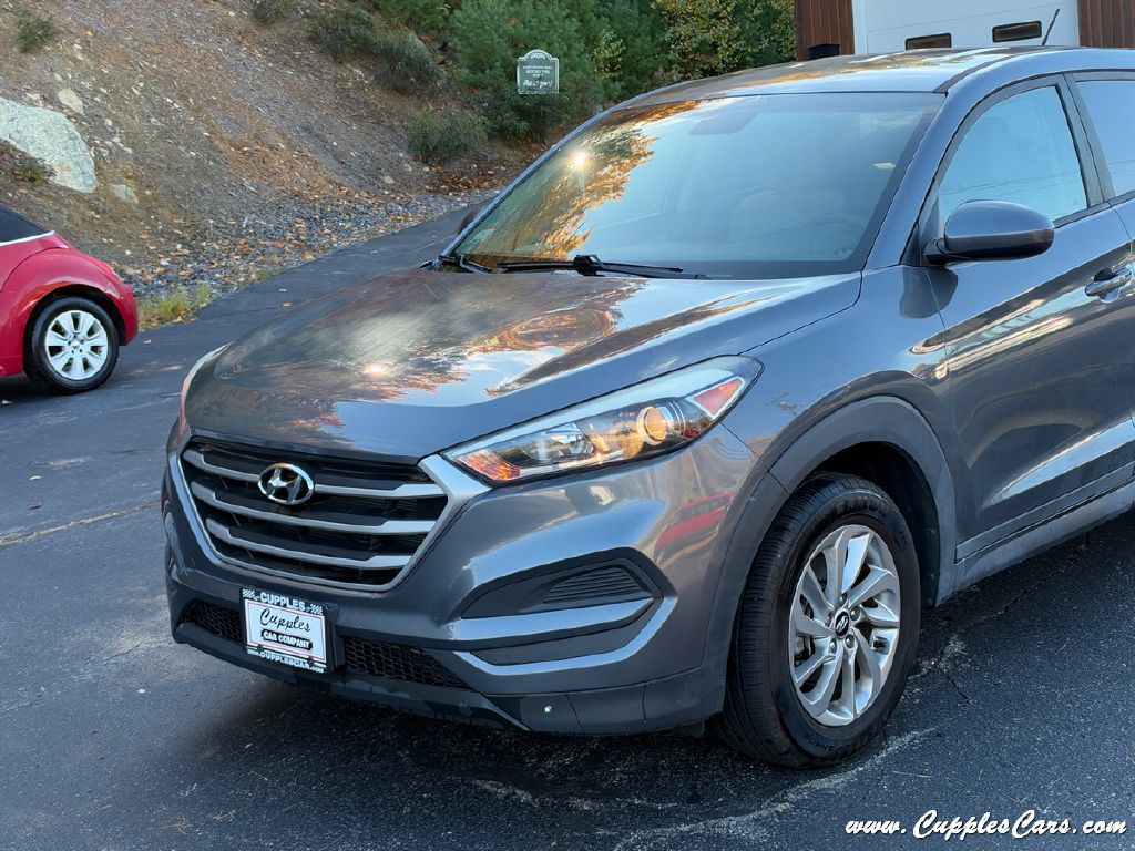 Photo 25 of this HYUNDAI TUCSON