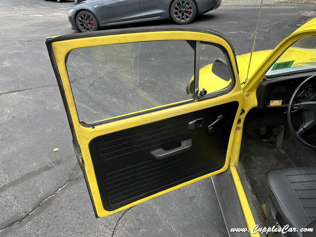 Photo 6 of this VOLKSWAGEN BEETLE