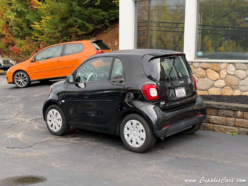 Photo 2 of this SMART FORTWO