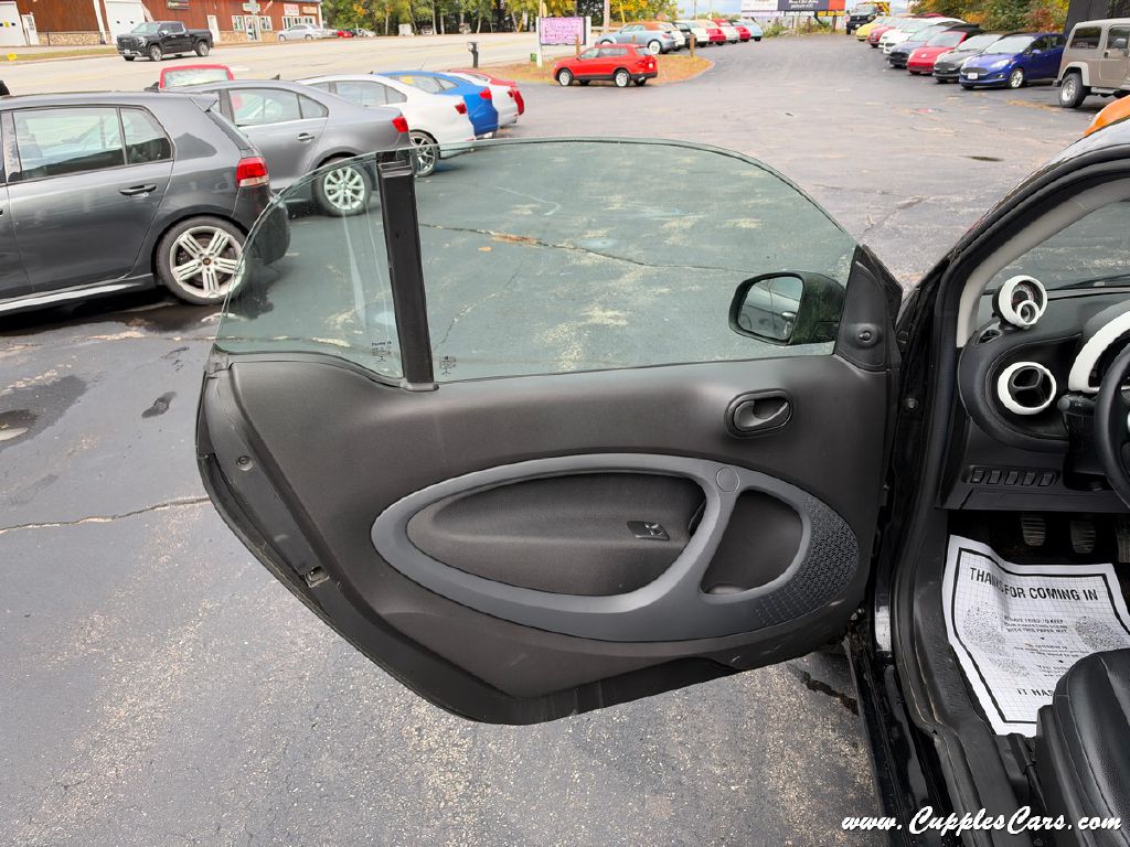 Photo 5 of this SMART FORTWO
