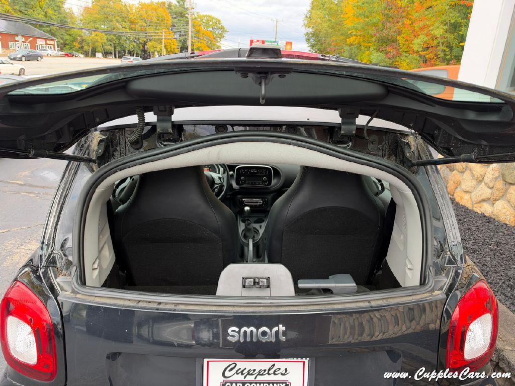 Photo 6 of this SMART FORTWO