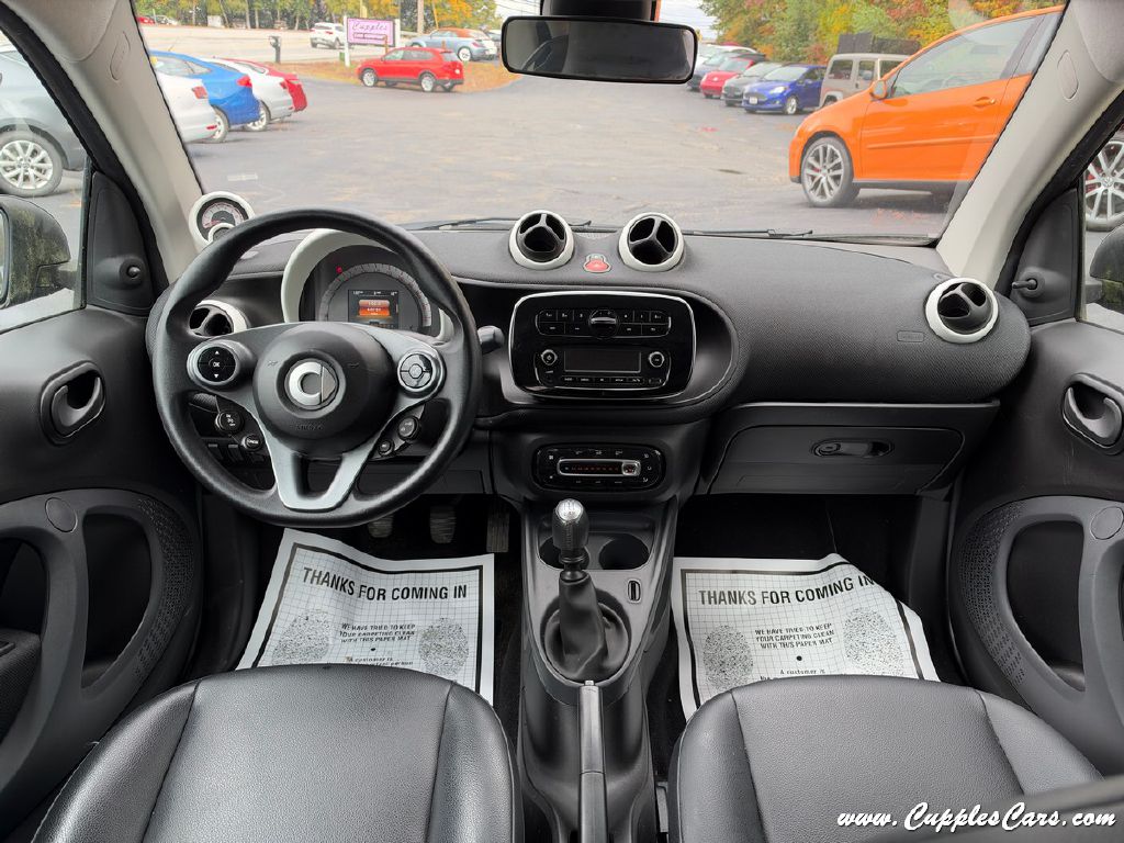Photo 8 of this SMART FORTWO