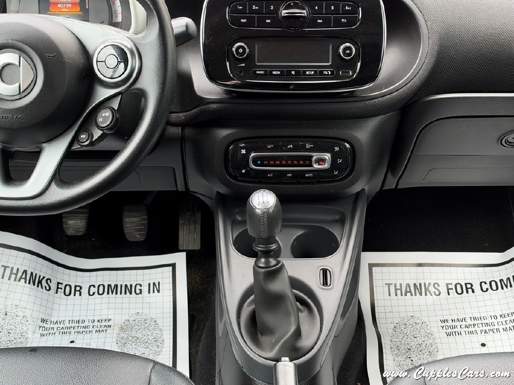 Photo 11 of this SMART FORTWO