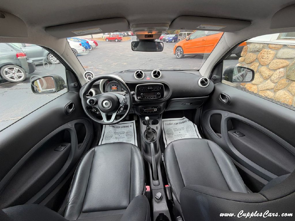 Photo 12 of this SMART FORTWO