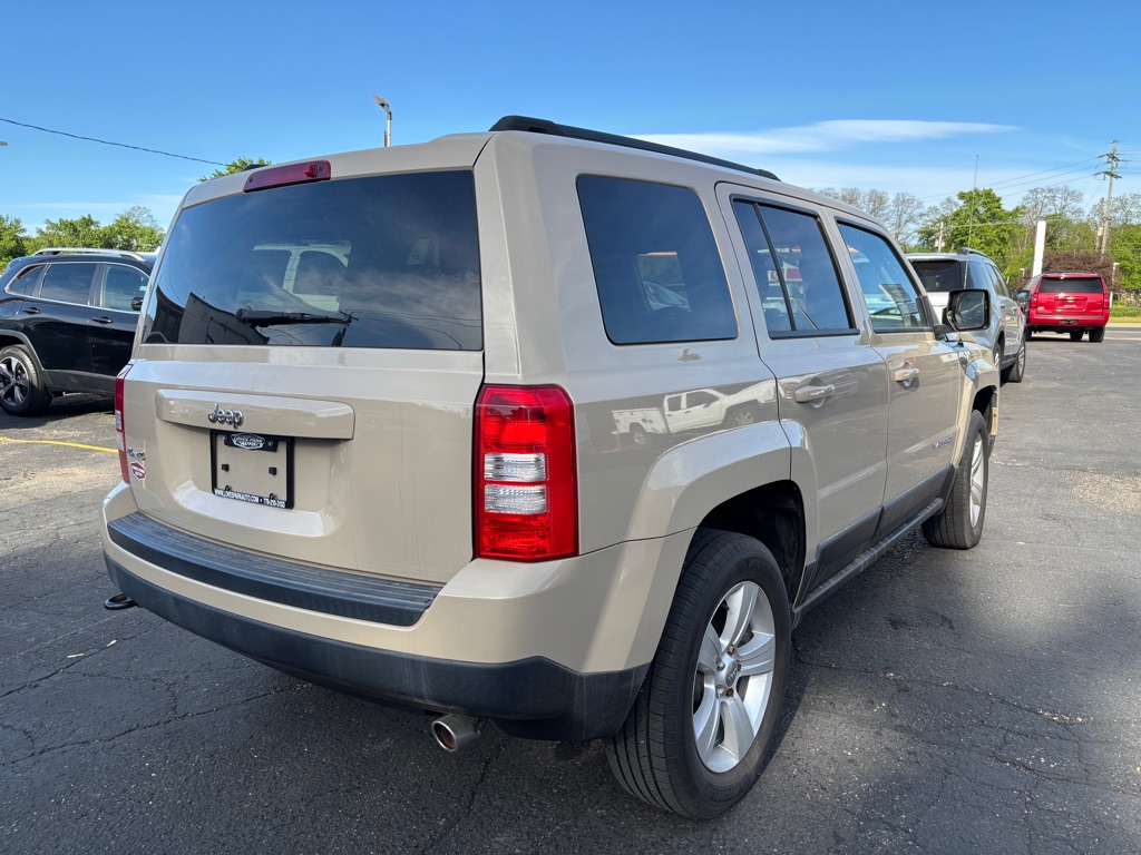 Photo 3 of this JEEP PATRIOT