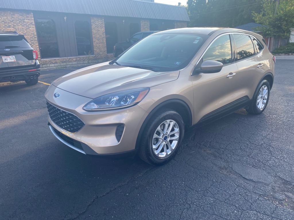 2020 FORD ESCAPE SE's photo