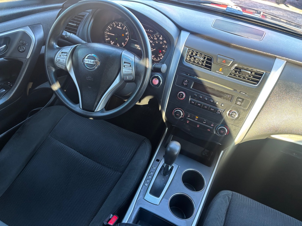 Photo 5 of this NISSAN ALTIMA