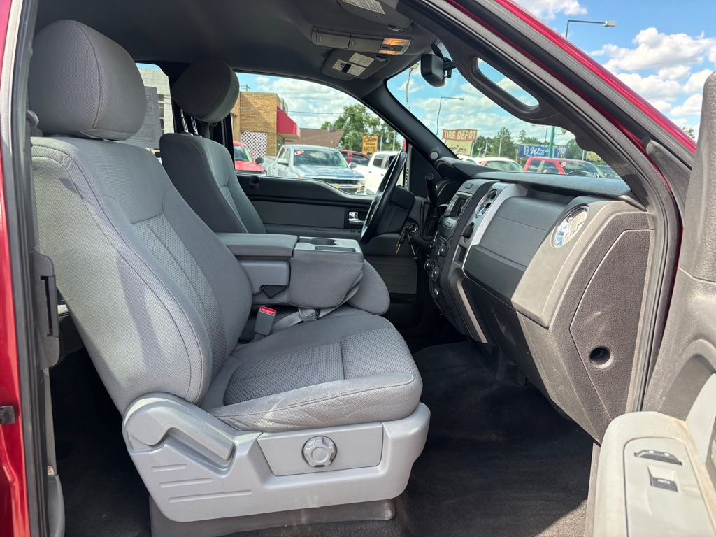 Photo 7 of this FORD F150