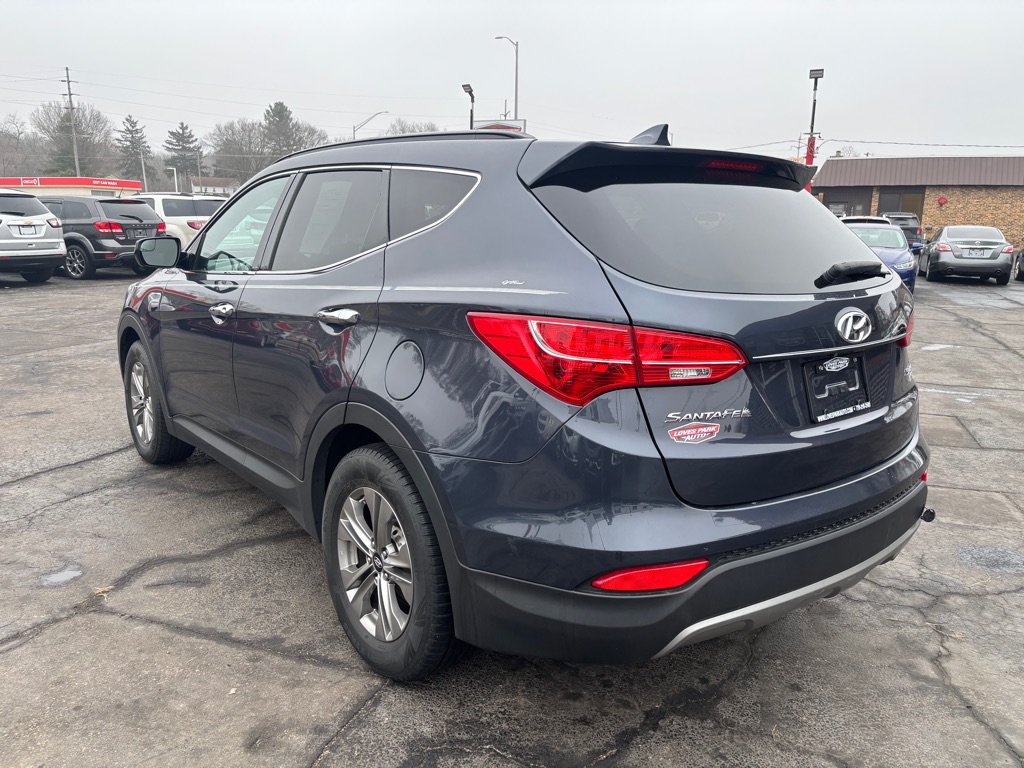 Photo 3 of this HYUNDAI SANTA FE SPORT