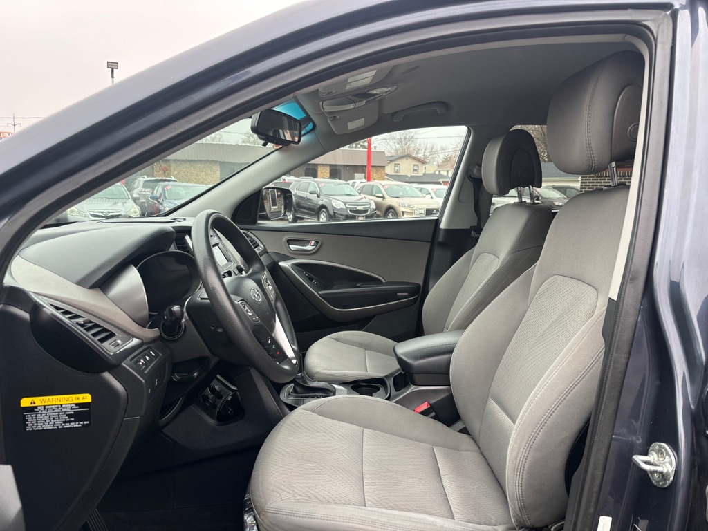 Photo 7 of this HYUNDAI SANTA FE SPORT