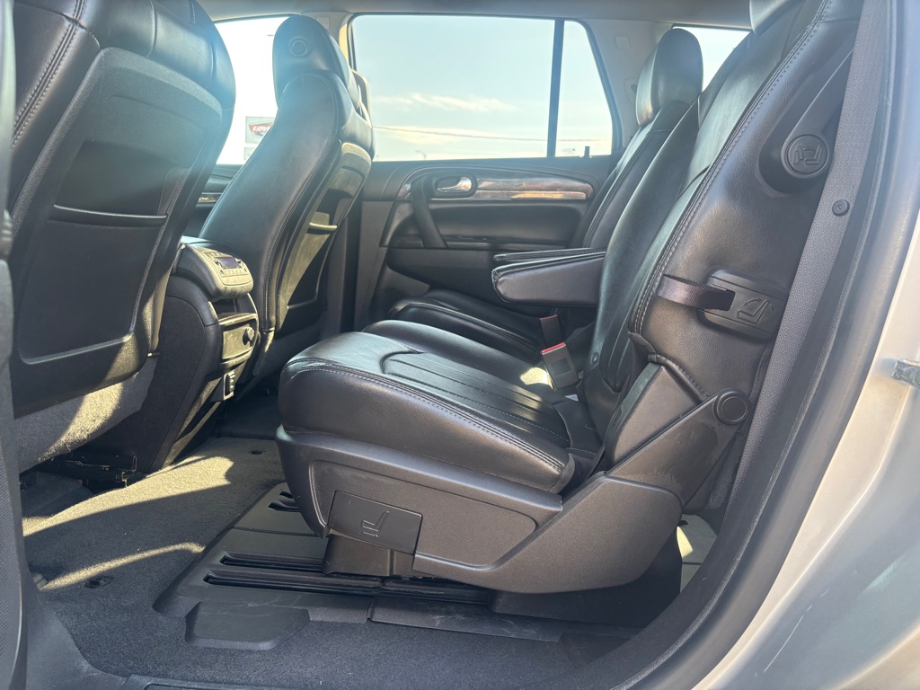 Photo 9 of this BUICK ENCLAVE