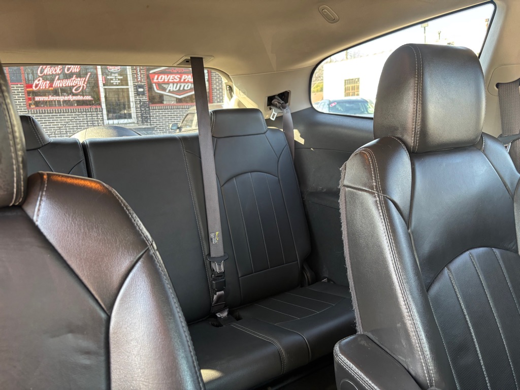 Photo 8 of this BUICK ENCLAVE
