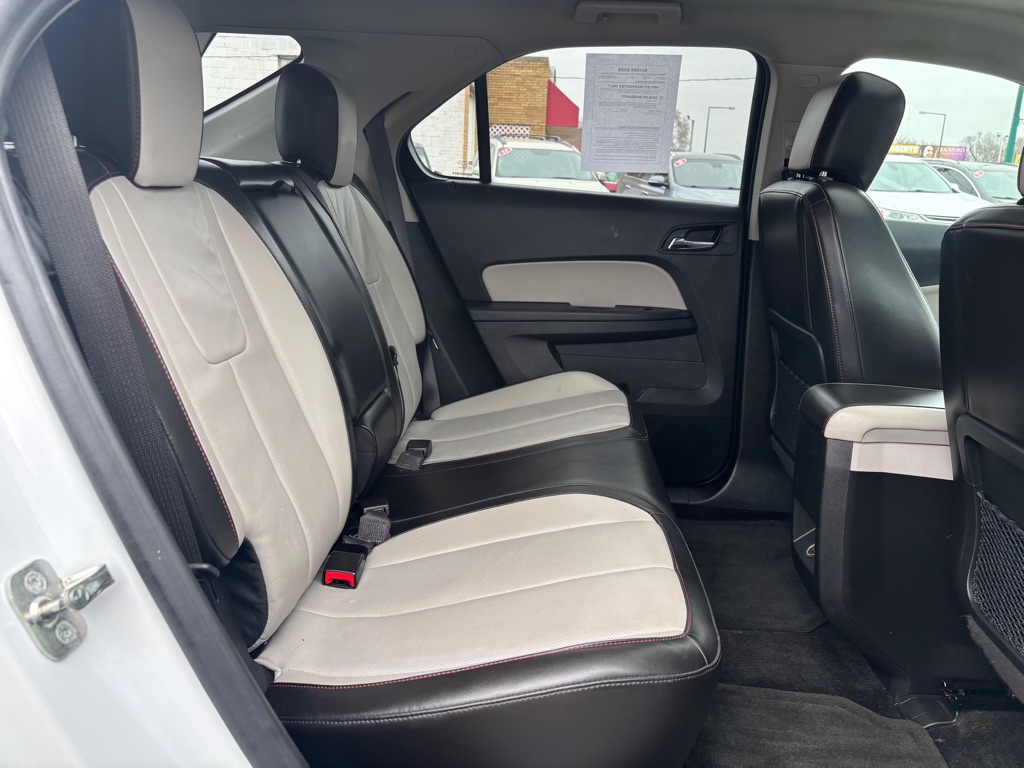 Photo 12 of this CHEVROLET EQUINOX