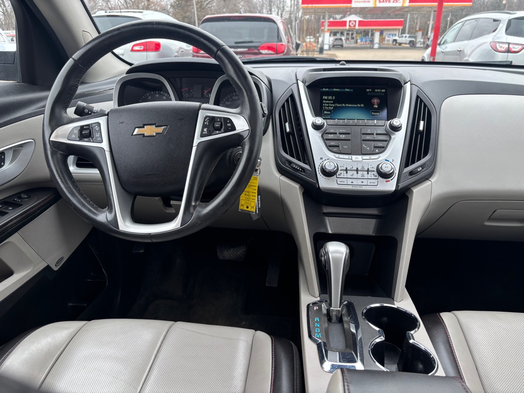Photo 2 of this CHEVROLET EQUINOX