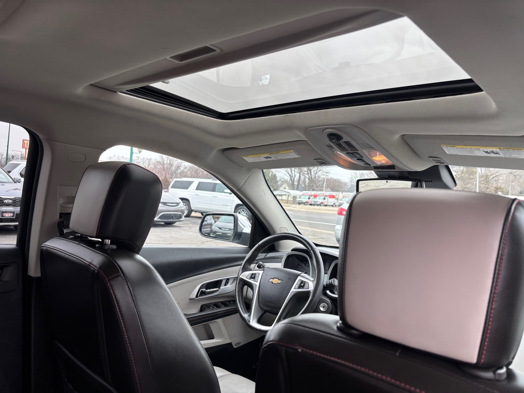 Photo 8 of this CHEVROLET EQUINOX