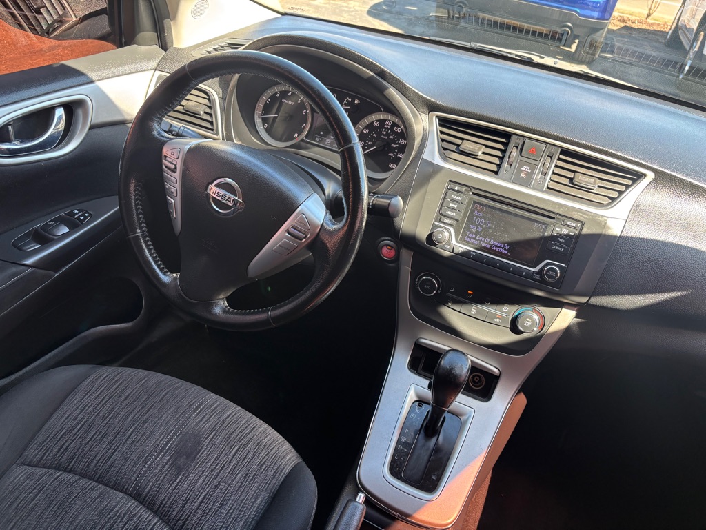 Photo 5 of this NISSAN SENTRA