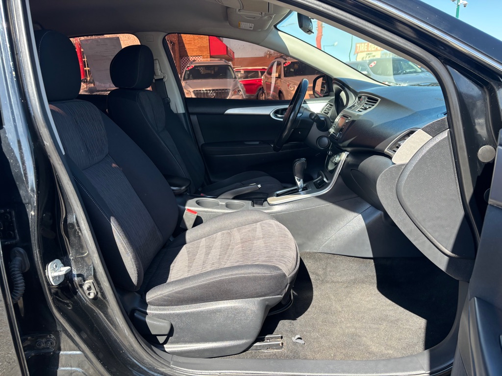 Photo 9 of this NISSAN SENTRA