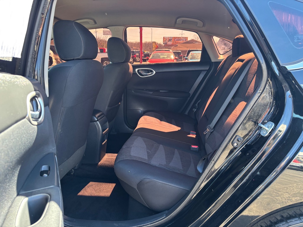 Photo 8 of this NISSAN SENTRA