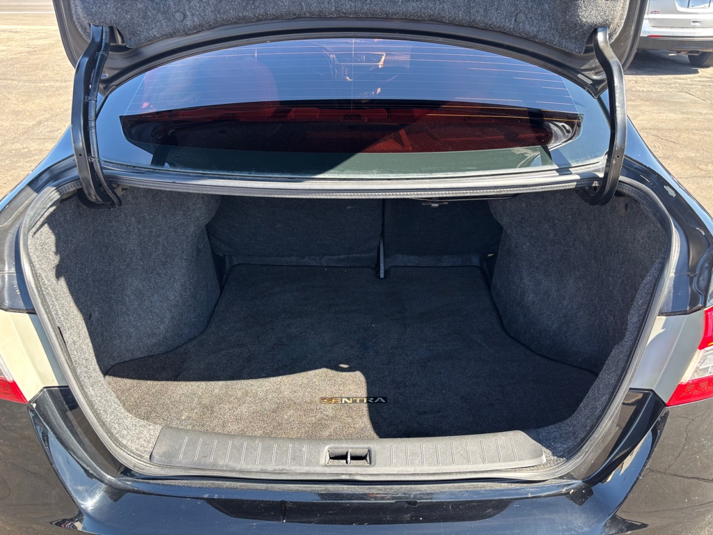Photo 11 of this NISSAN SENTRA