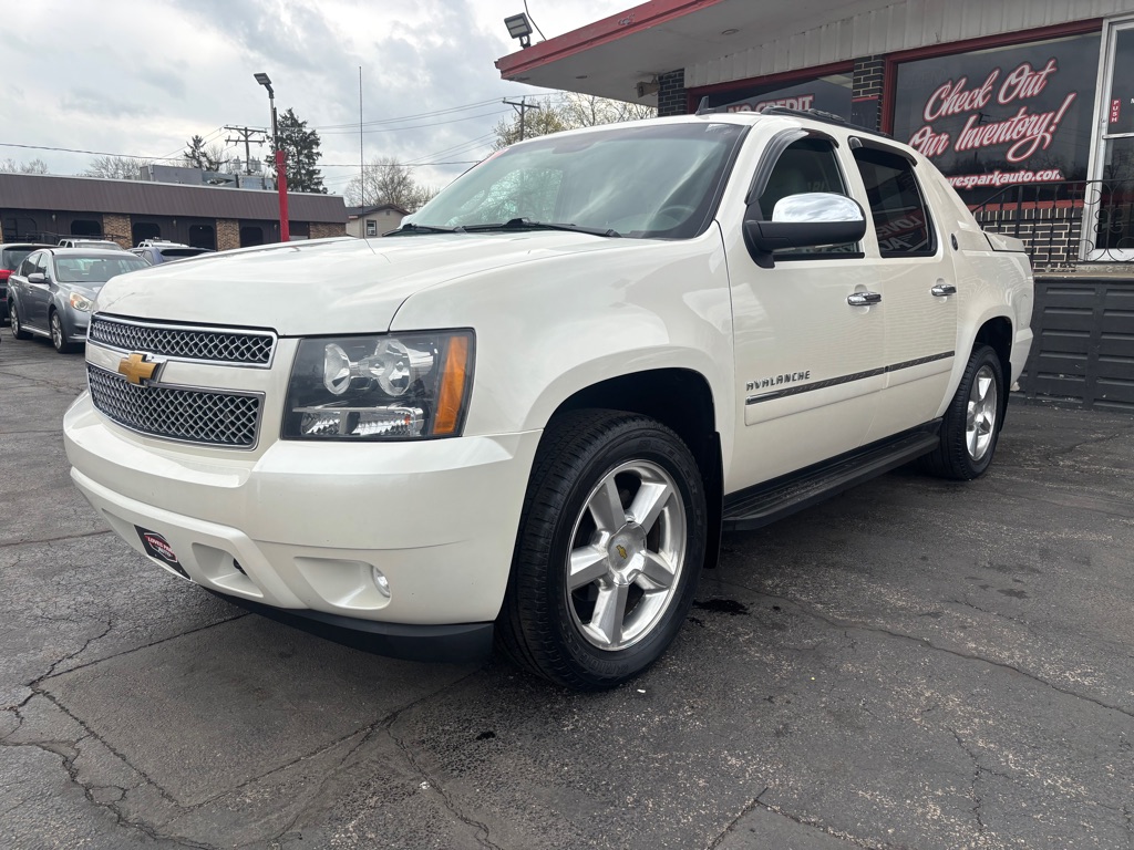 Photo 6 of this CHEVROLET AVALANCHE