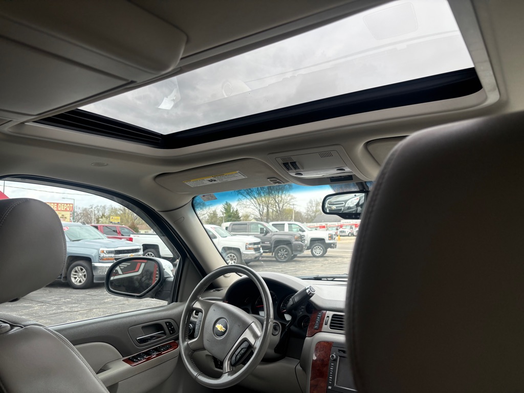 Photo 8 of this CHEVROLET AVALANCHE