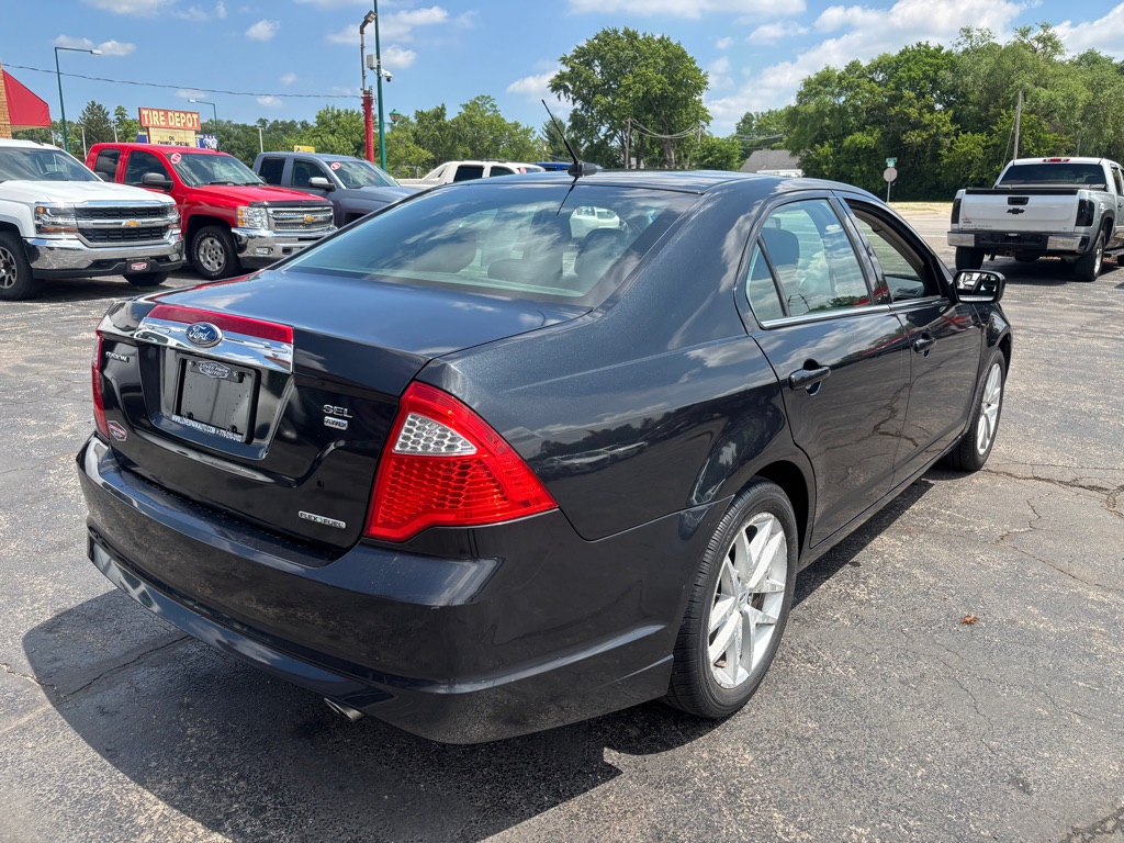 Photo 4 of this FORD FUSION
