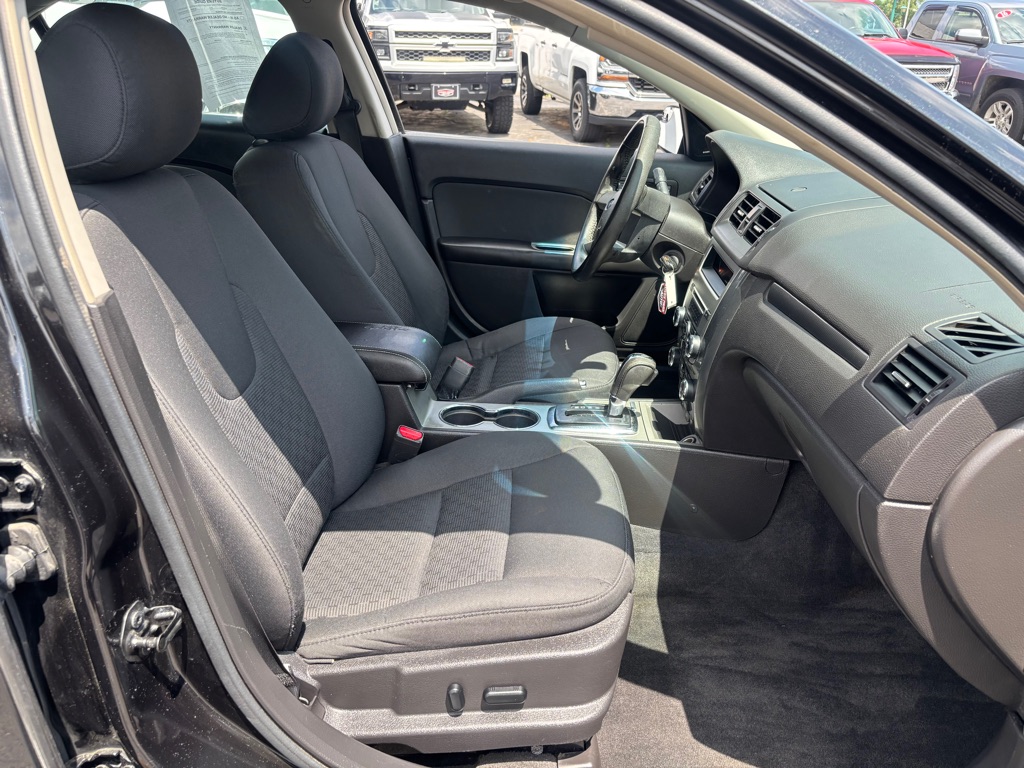 Photo 7 of this FORD FUSION