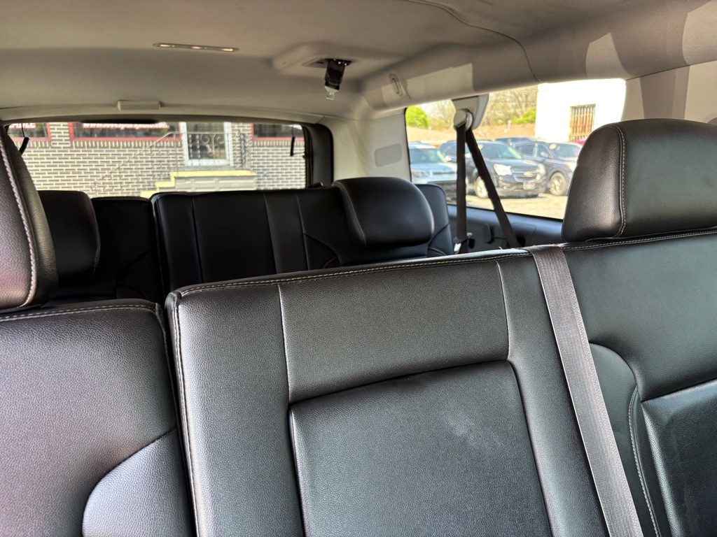 Photo 11 of this CHEVROLET SUBURBAN