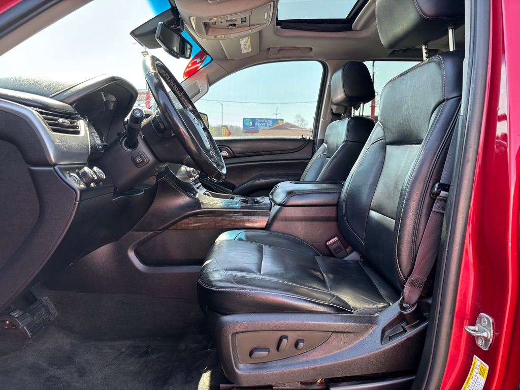 Photo 7 of this CHEVROLET SUBURBAN