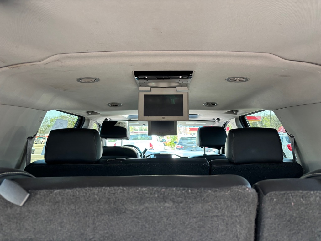 Photo 13 of this CHEVROLET SUBURBAN