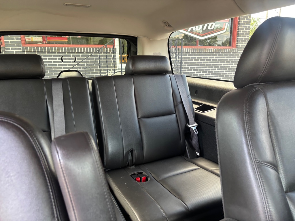 Photo 11 of this CADILLAC ESCALADE