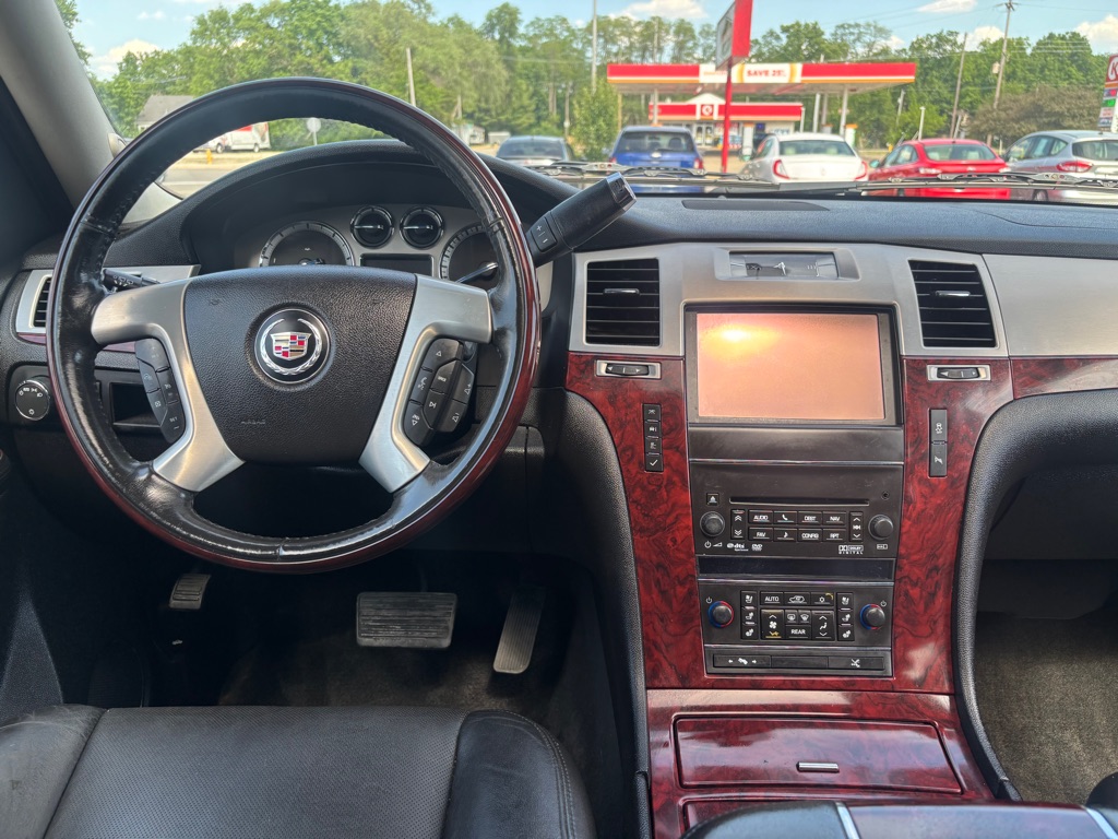 Photo 2 of this CADILLAC ESCALADE