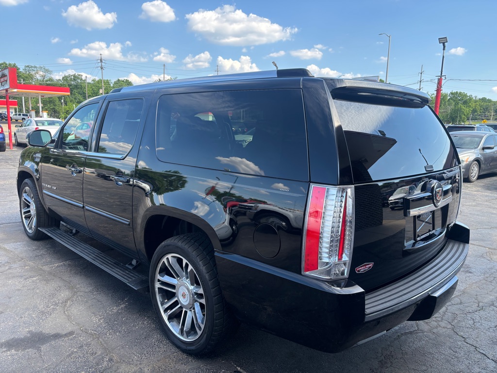 Photo 3 of this CADILLAC ESCALADE