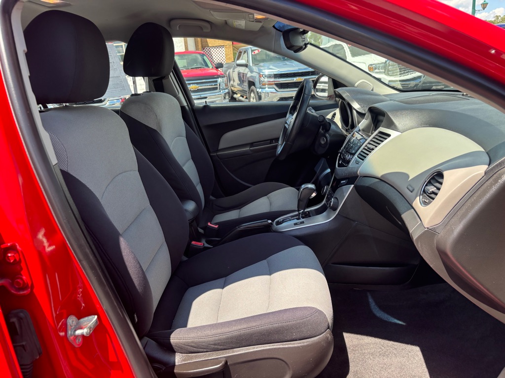 Photo 7 of this CHEVROLET CRUZE