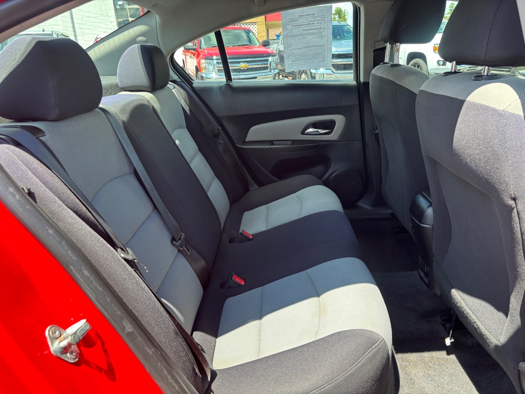 Photo 8 of this CHEVROLET CRUZE